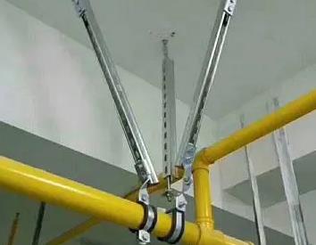 闸阀支撑架的质量要求。价格决定了萨嘎抗震支撑框架的质量。